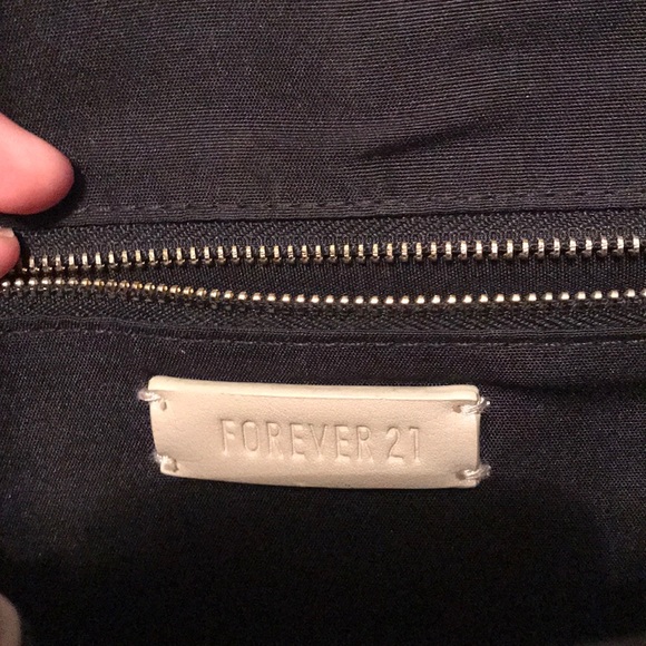 Cream purse - Picture 8 of 8